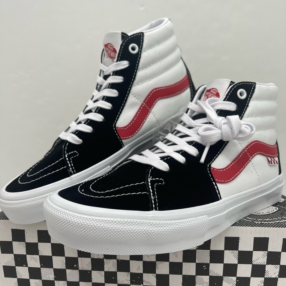 Vans Men’s Skate Sk8-Hi
Athletic Black/Red Sneakers
VN0A5FCC458 - Picture 5 of 16